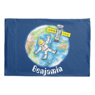 Sonnenastronaut im Weltraum und Cartoon der Erde Kissenbezug
