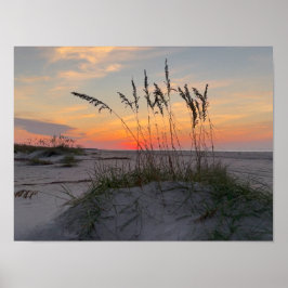 Sonnenaufgang am Strand - Leben auf der Küsteninse Poster