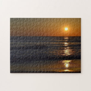 Sonnenaufgang am Strand von Shirley Taylor