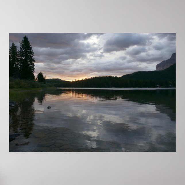 Sonnenaufgang am Swiftcurrent Lake II Poster (Vorne)