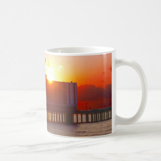 Sonnenaufgang an den Flaggschiff-Hotel-Tassen Kaffeetasse (Rechts)