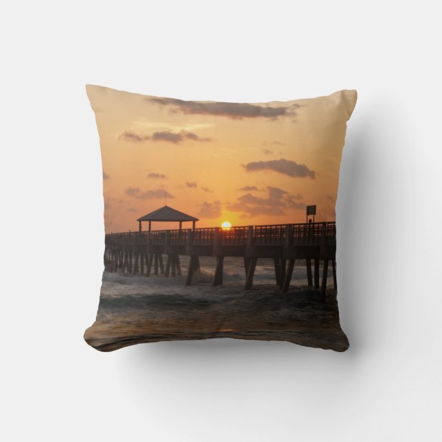 Sonnenaufgang an Juno Strand Kissen (Vorderseite)