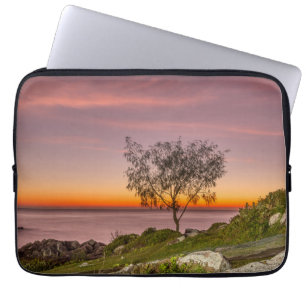 Sonnenaufgang auf dem Strand Armação Laptopschutzhülle