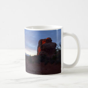 Sonnenaufgang auf dem Windows Trail in Arches Kaffeetasse