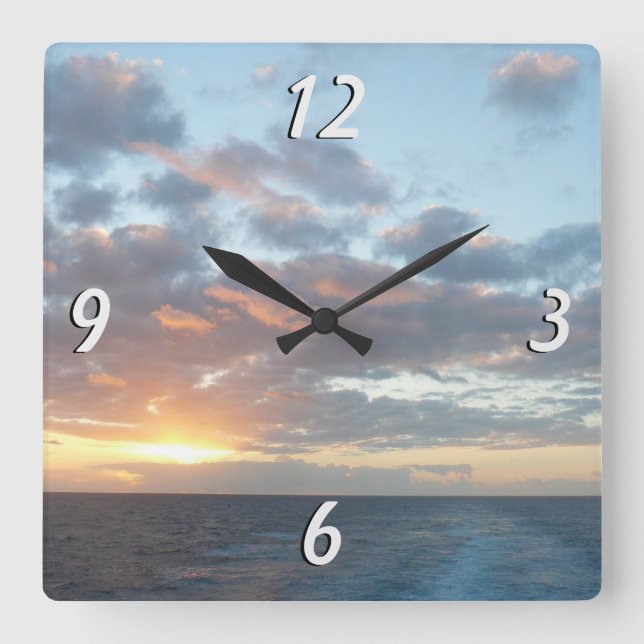Sonnenaufgang auf See I Pastel Seascape Quadratische Wanduhr (Vorderseite)