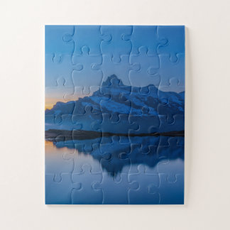 Sonnenaufgang Blaue Bergschnee-Reflexion