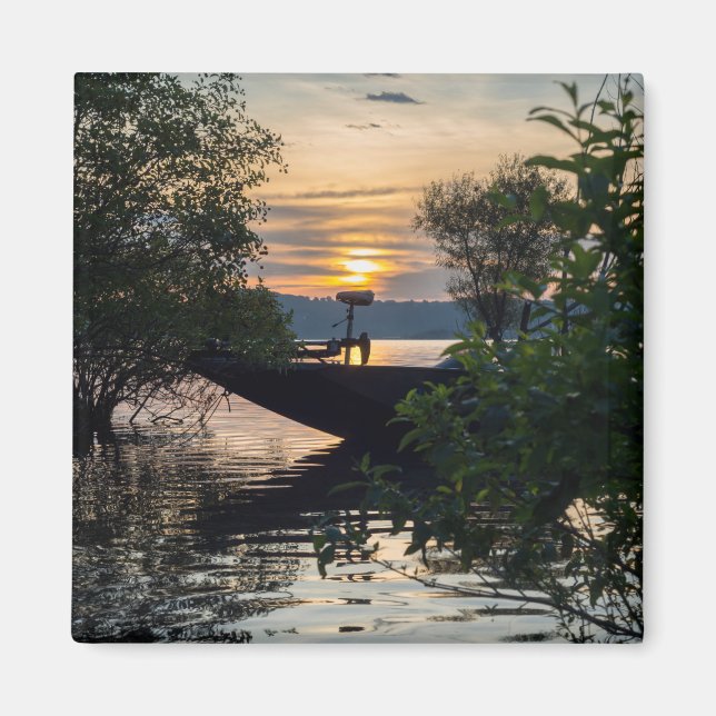 Sonnenaufgang des Fischereibootes Magnet (Vorne)