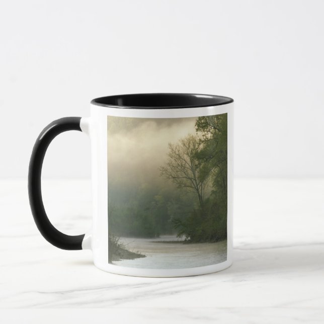 Sonnenaufgang durch Nebel aus Red Bluff, Tasse (Links)