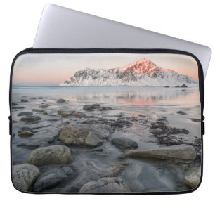 Sonnenaufgang Flakstad und Skagsanden Strand Laptopschutzhülle