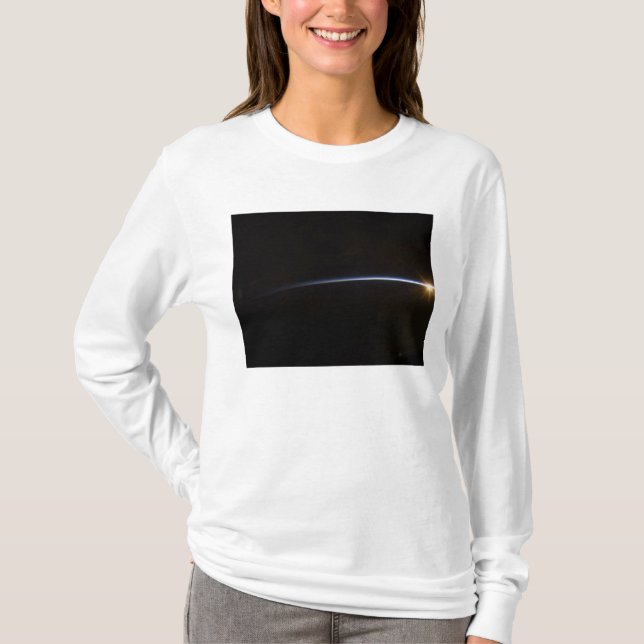 Sonnenaufgang im Weltraum T-Shirt (Vorderseite)