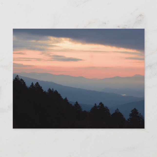 Sonnenaufgang in den großen, rauchigen Bergen Postkarte (Vorderseite)