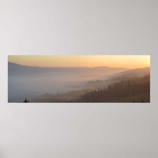 Sonnenaufgang in den Pieniner Bergen Poster (Vorne)