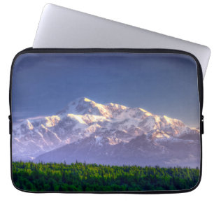 Sonnenaufgang küsst Strecke des Mount McKinley Laptopschutzhülle