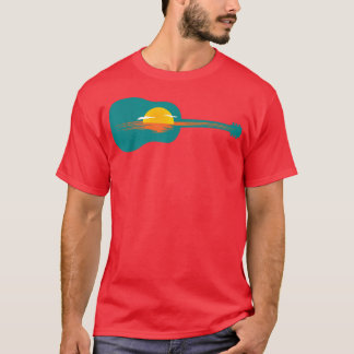 Sonnenaufgang oder Sonnenuntergang auf der Gitarre T-Shirt