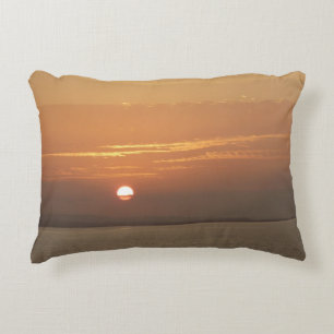 Sonnenaufgang über Aruba I Caribbean Seascape Dekokissen