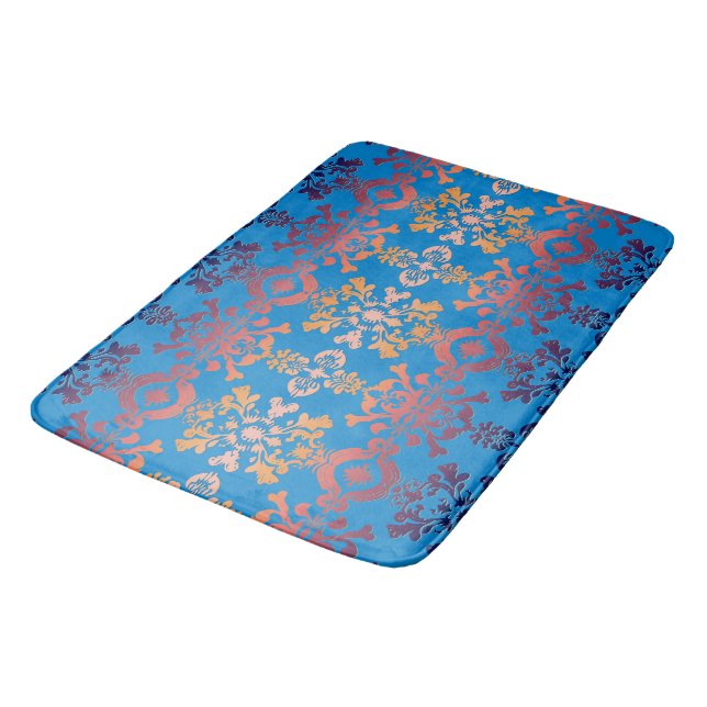 Sonnenaufgang über Blue Sky Royal Damask Badematte (Schrägansicht)