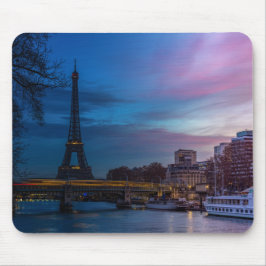 Sonnenaufgang über dem Eiffelturm - Paris, Frankre Mousepad