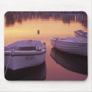 Sonnenaufgang über dem Hafen von Stari Grad mit Fi Mousepad