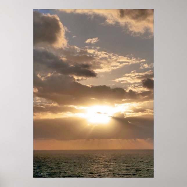 Sonnenaufgang über dem Ozean Poster (Vorne)