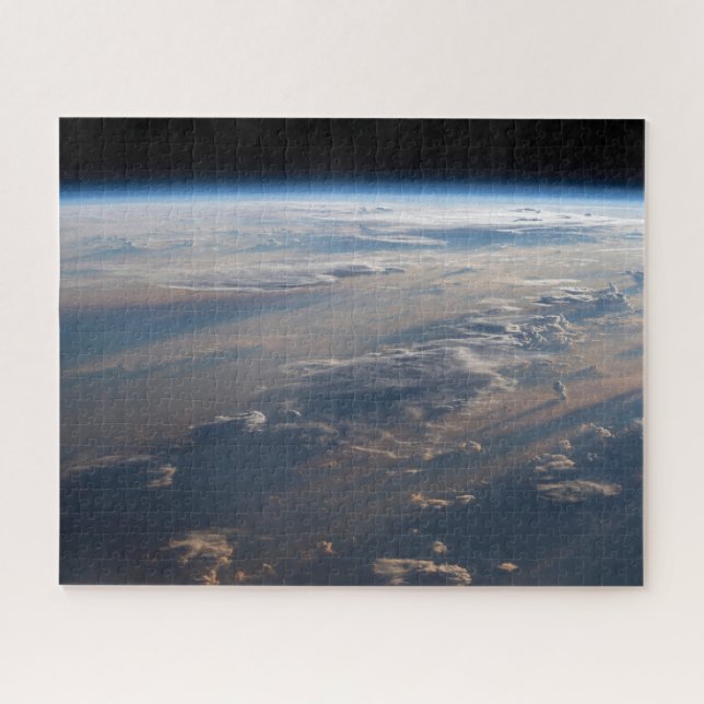 Sonnenaufgang über dem philippinischen Meer mit la (Horizontal)