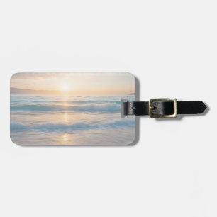 Sonnenaufgang über dem Strand Gepäckanhänger