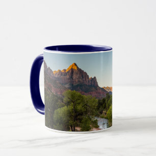 Sonnenaufgang über dem Watchman Tasse