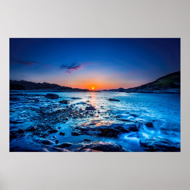 Sonnenaufgang über Horizont am Meer bei Morgendämm Poster (Vorne)