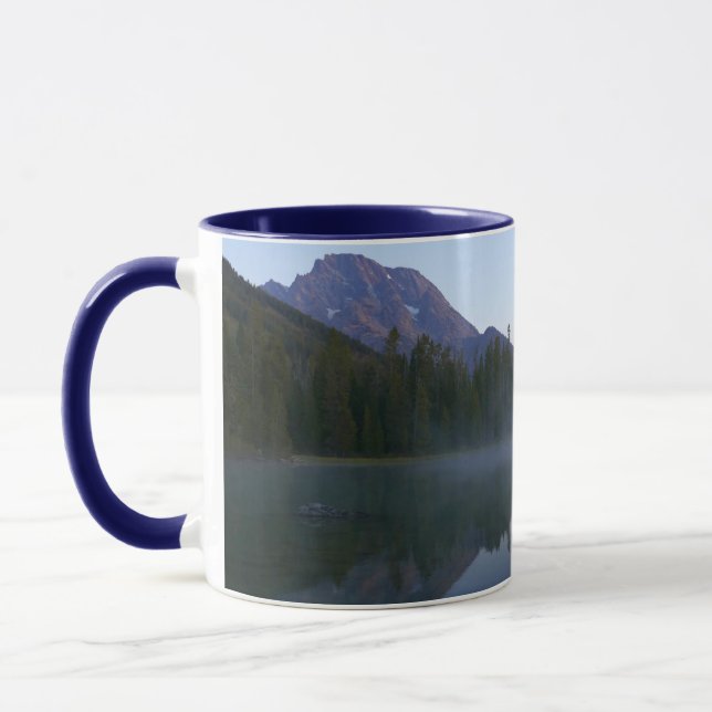 Sonnenaufgangsreflexion am String Lake II Tasse (Links)