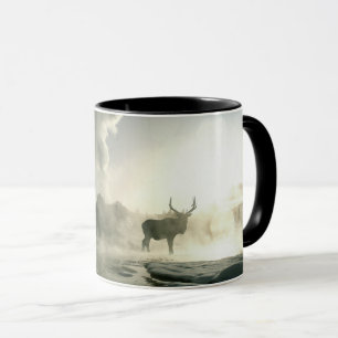 Sonnenaufgangssilhouette eines Elchs am Castle Gey Tasse