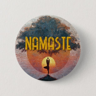 Sonnenbegrüßungs-Yoga Namaste Baum des Lebens Button