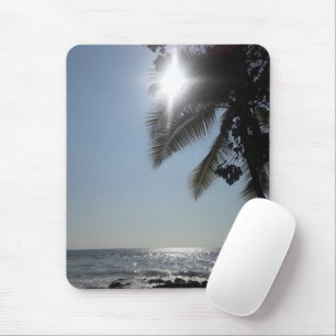 Sonnenbeleuchteter Palmenbaum Mousepad