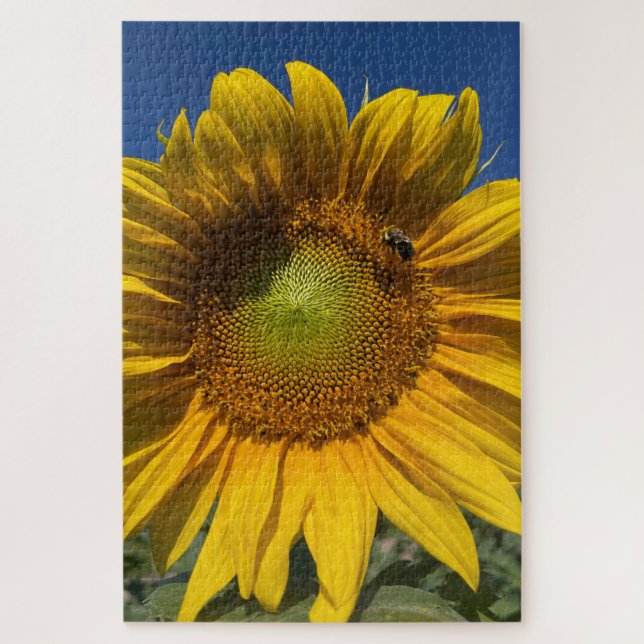 Sonnenblume mit Biene (Vertikal)