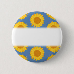 Sonnenblumen auf Blau. Blumenmuster Button