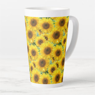 Sonnenblumen auf Türkis erblühen Milchtasse