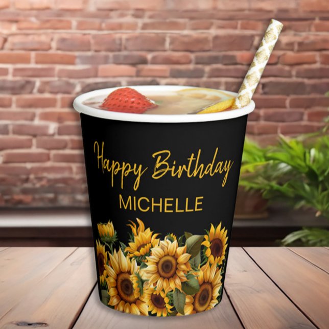 Sonnenblumen Elegantes Schwarzes Glück Geburtsname Pappbecher (Sunflowers on black birthday party paper cup customizable with your own text.)