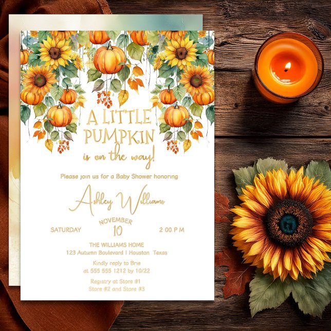 Sonnenblumen fallen ein wenig Pumpkindusche Folieneinladung (Sunflowers Fall | Autumn "A Little Pumpkin Is On The Way!" Baby Shower Gold Foil Invitation)