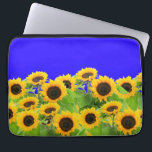 Sonnenblumen - Freiheit Ukraine Frieden ukrainisch Laptopschutzhülle<br><div class="desc">Sonnenblumen - Freiheit Ukraine Frieden ukrainische Flagge - Unterstützung Unabhängigkeit gemeinsam - Sieg ! Machen wir die Welt zu einem besseren Ort - alle zusammen! Eine bessere Welt beginnt - abhängig - braucht Ihr auch! Sie können auf mehr als 1000 Zazzle-Produkte übertragen. Ändern Sie die Größe und verschieben oder entfernen...</div>