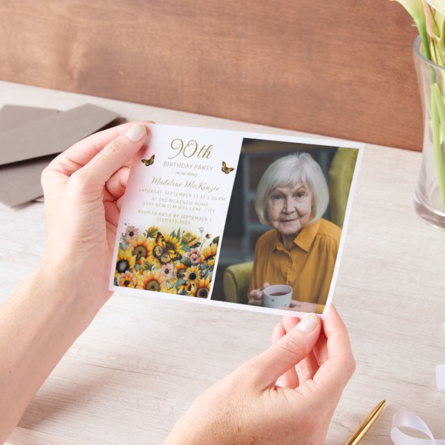 Sonnenblumen Schmetterlinge Frauen's 90. Geburtsta (Handgehalten)