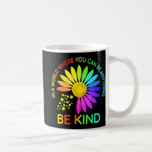Sonnenblumen sind ein wahnsinniges Rätsel, das Aut Kaffeetasse