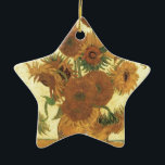 Sonnenblumen von Van Gogh Keramikornament<br><div class="desc">Stillleben: Vase mit 15 Sonnenblumen Gemälde von Vincent van Gogh. Der Expressionismus ist nicht nur eine Möglichkeit, Dinge zu sehen, sondern auch eine Möglichkeit, sie zu machen, sie zu malen. Ein Expressionist malen nicht "flach" und in reinen Tönen - er bricht seine Töne auf und wendet sie mit einem liberalen...</div>