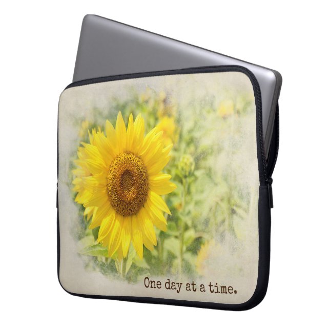 Sonnenblumengarten mit Angebot Laptopschutzhülle (Vorderseite Links)