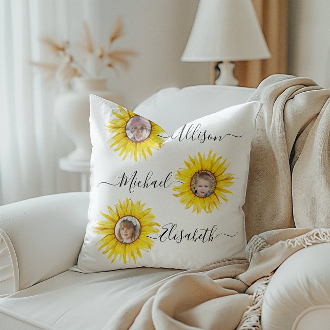 Sonnenblumenkinder | Enkelkinder-Foto Kissen (Add a touch of sunshine to your décor with this pillow featuring photos of your grandchildren.)