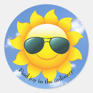 Sonnenbrille auf gelber Sonne am Himmel mit Zitat Runder Aufkleber