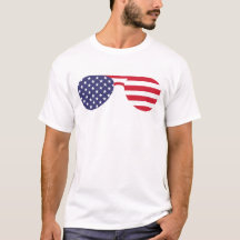 Sonnenbrille unter amerikanischer Flagge
