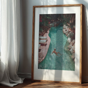 Sonnengedämpft: Vintage Flucht am Pool Poster