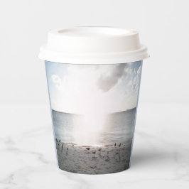 Sonnenglanz am Strand Pappbecher