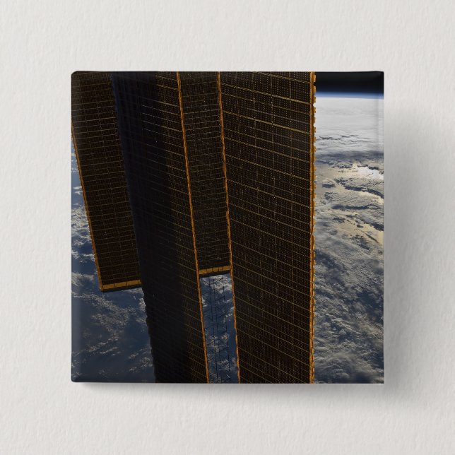 Sonnenkollektoren der Internationalen Raumstation Button (Vorderseite)
