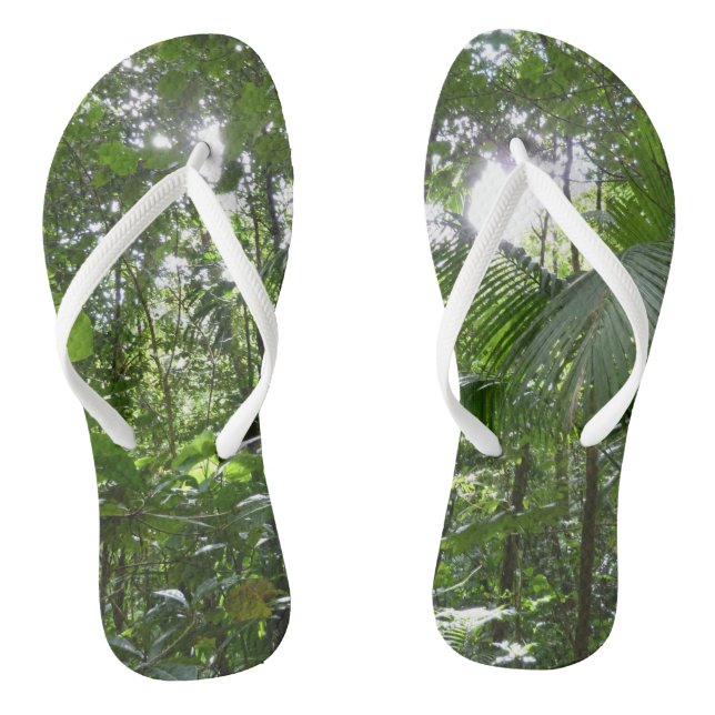 Sonnenlicht durch Regenwaldkanopie tropisches Grün Flip Flops (Fußbett)