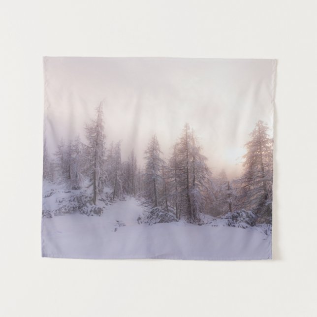 Sonnenlicht und Fichtenwald Wandteppich (Vorderseite (Horizontal))