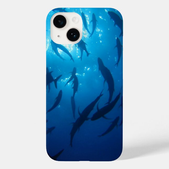 Sonnenlicht unter der Meeresschwelle des Fisches Case-Mate iPhone 14 Hülle (Rückseite)